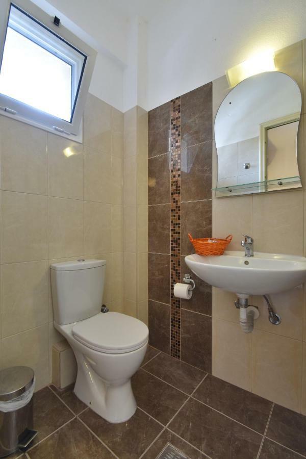 Aigli Rooms Leptokaryá Luaran gambar