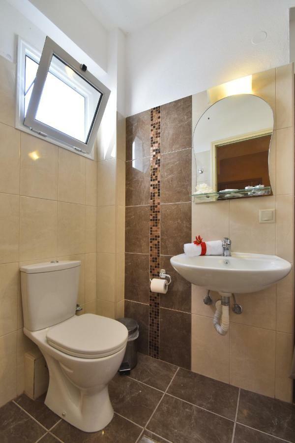 Aigli Rooms Leptokaryá Luaran gambar